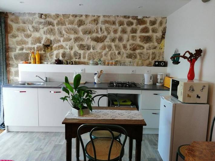 Location de vacances pour 2 personnes, avec jardin et vue à Silhac - 4