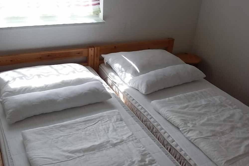Ganze Wohnung, Ferienhaus am Saaler Bodden in Bartelshagen II, Saal