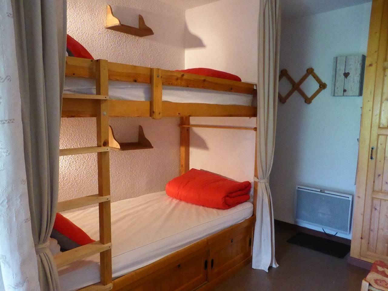 Studio entier, Charmant Studio 2/4 pers à 200m des pistes, balcon sud, animaux admis in Beaufort (Rhône-Alpes), Région d'Albertville