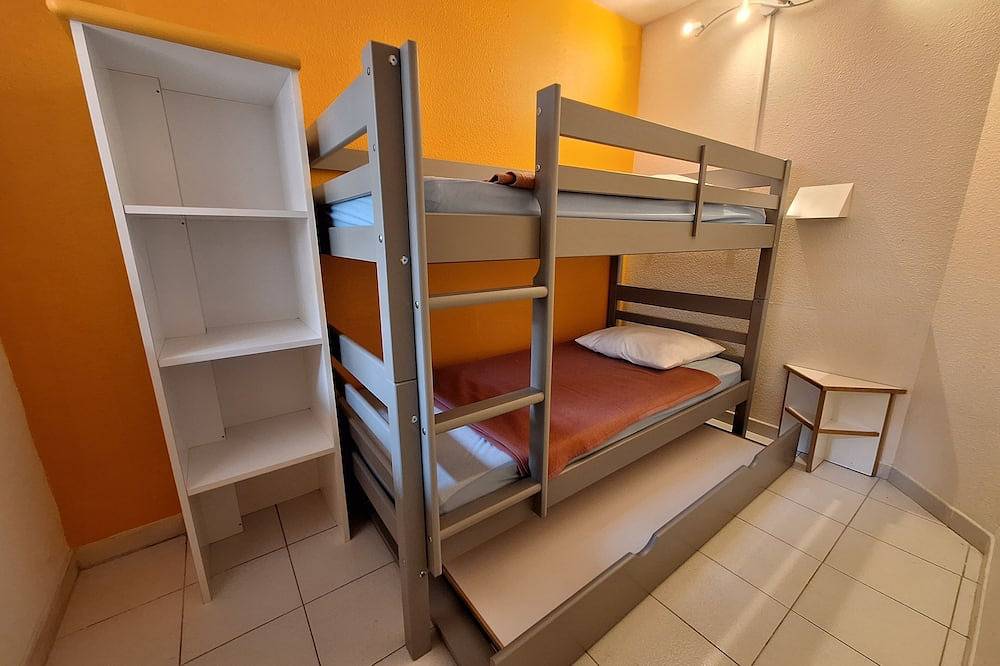 Appartement entier, Appartement T2 belle vue mer et parking privé au village vacances Cap Esterel in Cap Estérel, Saint-Raphaël