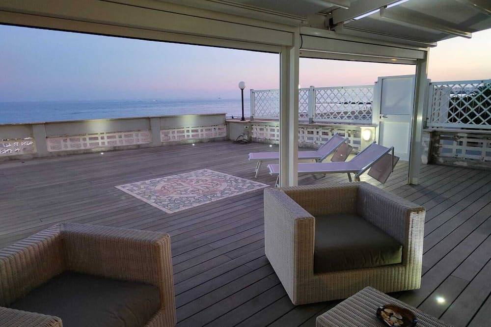 Entire apartment, The terrace by the sea in Nettuno, Rome Province