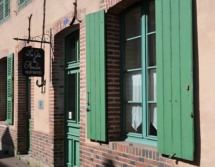 Gîte pour 23 personnes, avec jardin dans Office De Tourisme De Charny
