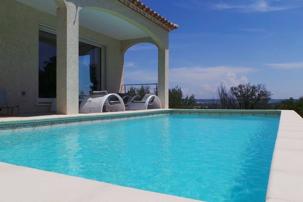 Villa mit Pool und Panoramablick in Sernhac, Nimes und Umgebung