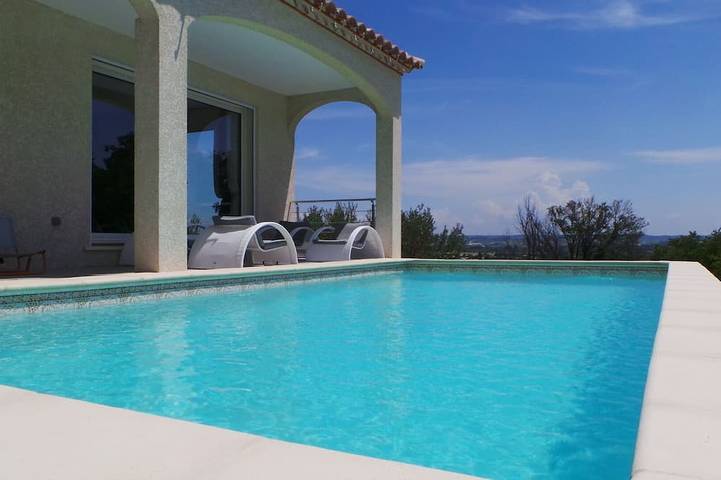 Villa pour 7 personnes, avec terrasse et jardin