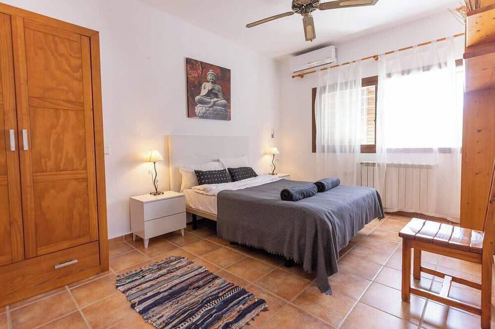 Villa Miguel - Cuatro Habitaciones Villa, Capacidad 7 in San Rafael de Sa Creu, Sant Antoni de Portmany
