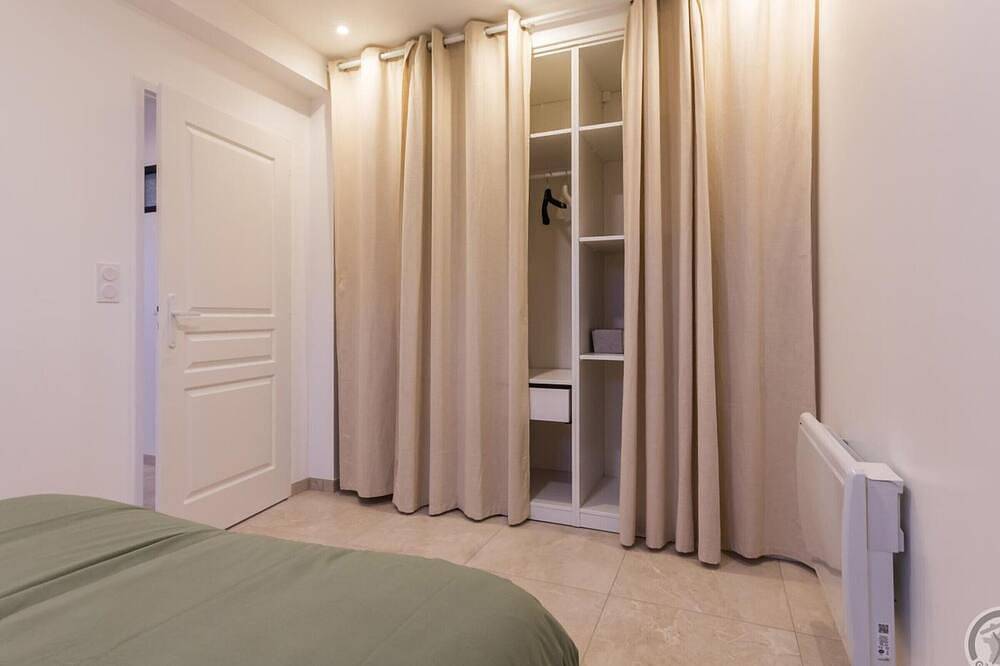 Appartement entier, Appartement cosy avec parking - 2 pers. in Donville-les-Bains, Côte de la Déroute