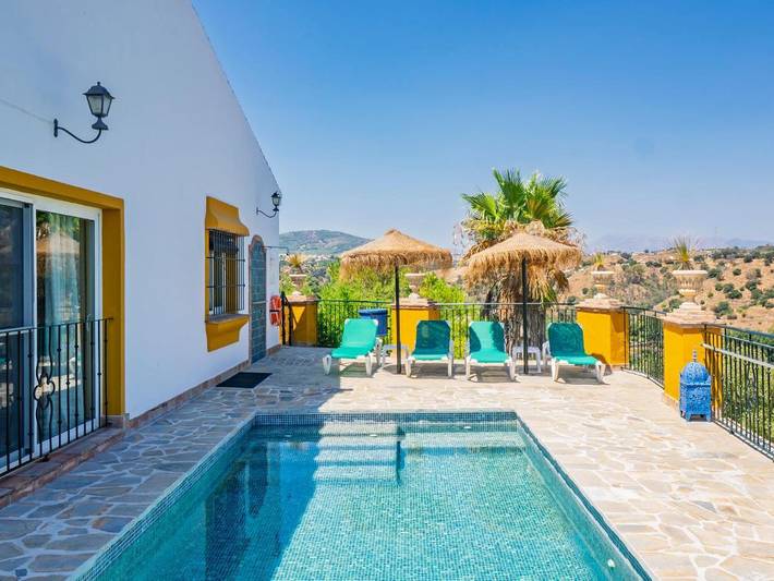 Casa de vacaciones para 4 personas, con jardín además de vistas y piscina en Provincia de Málaga - 3