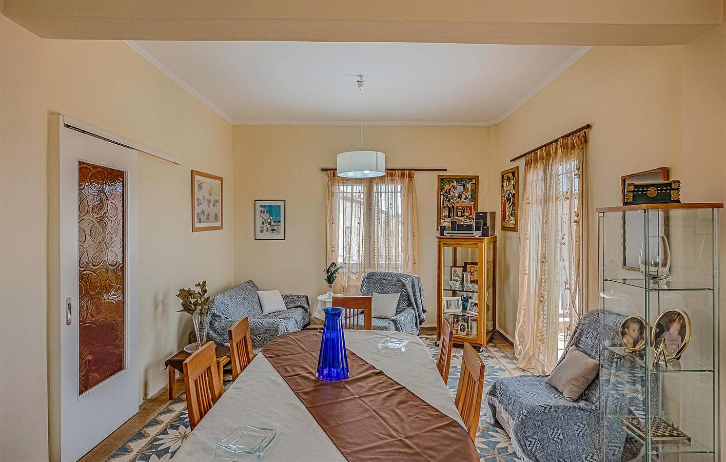 Gemütliche Wohnung mit Terrasse und Parkplatz, WLAN und Klimaanlage in Achaia