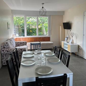 Gîte pour 6 personnes, avec terrasse et jardin, animaux acceptés à Blanquefort