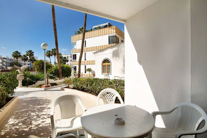 Appartement entier, Appartement de vacances 'Casa Gigi' avec piscine partagée, terrasse privée et Wi-Fi in Maspalomas, San Bartolomé de Tirajana