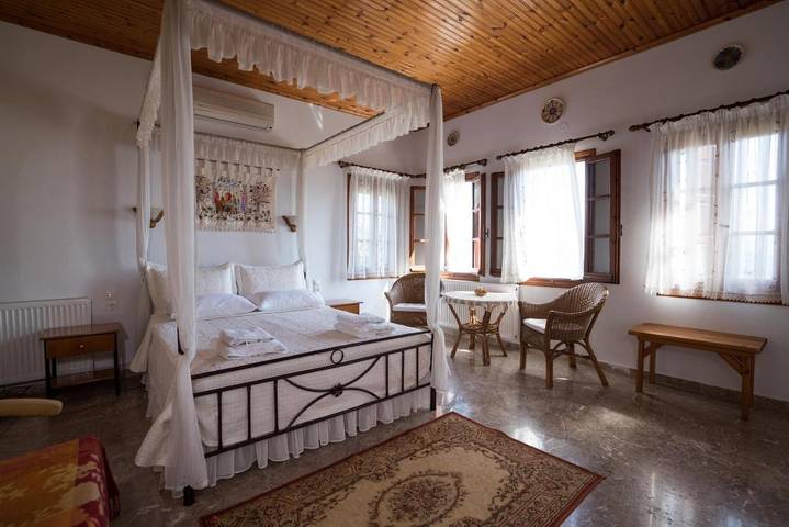 Maison d’hôte pour 3 personnes, avec Balcon et Terrasse ainsi que Jardin et Vue