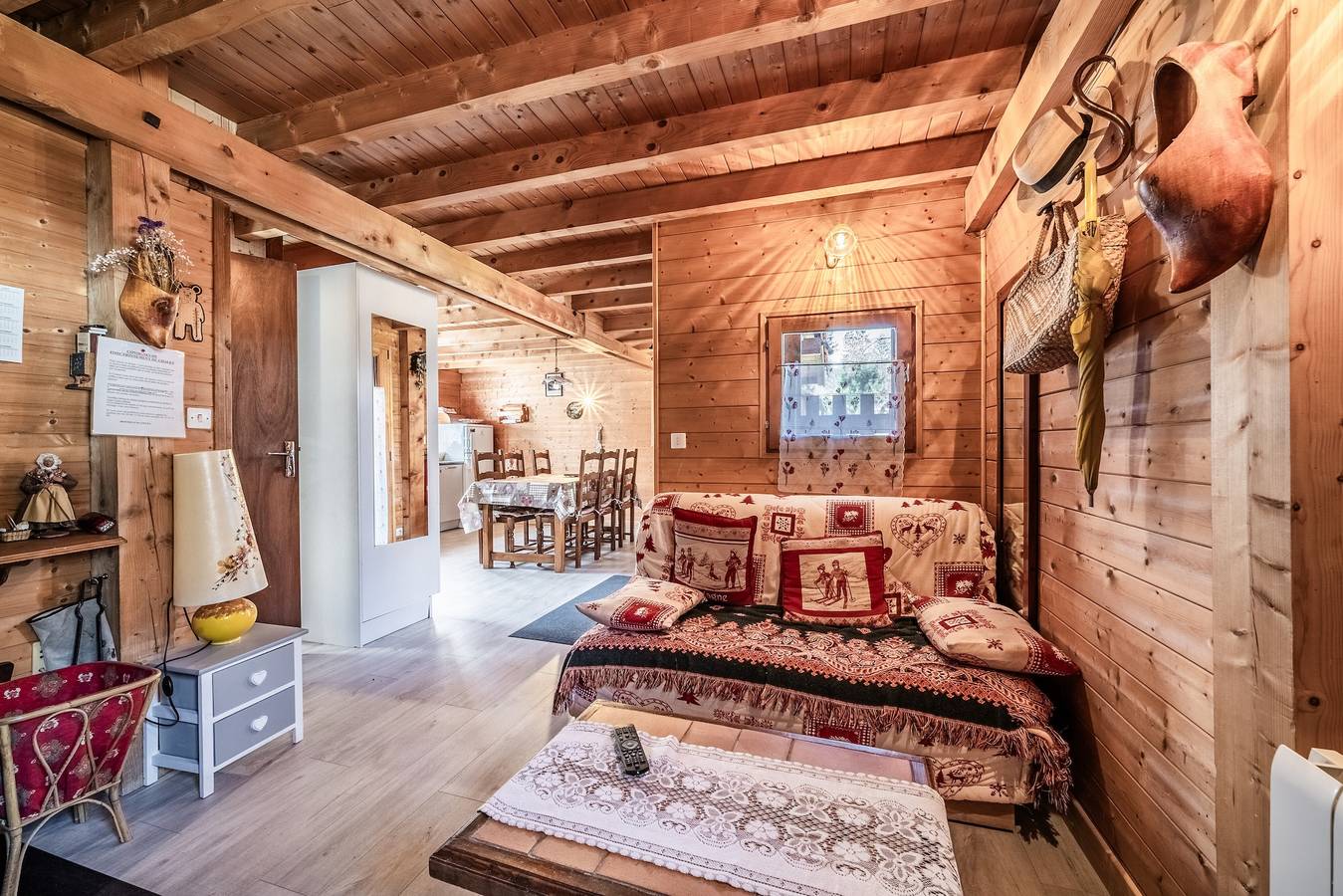 Chalet “6p Comfort – Le Grand Tétras”: Mountain View, Private Terrace & Wi-Fi in Verchaix, Bonneville region