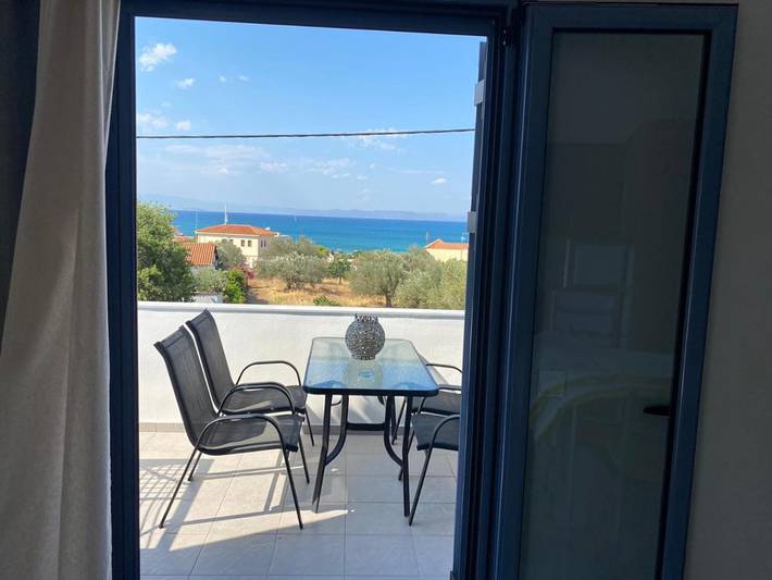 Gîte pour 4 personnes, avec vue et jardin dans Agistri - 3