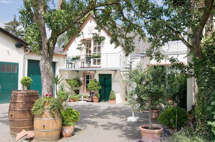 Ferienwohnung für 2 Personen, mit Balkon und Terrasse sowie Garten und Ausblick in Mehring