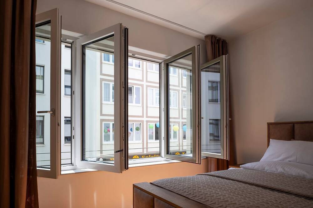 Ganze Wohnung, Neue Luxuswohnung, 3-Zimmer, am Rathausplatz in Augsburg-Innenstadt, Augsburg