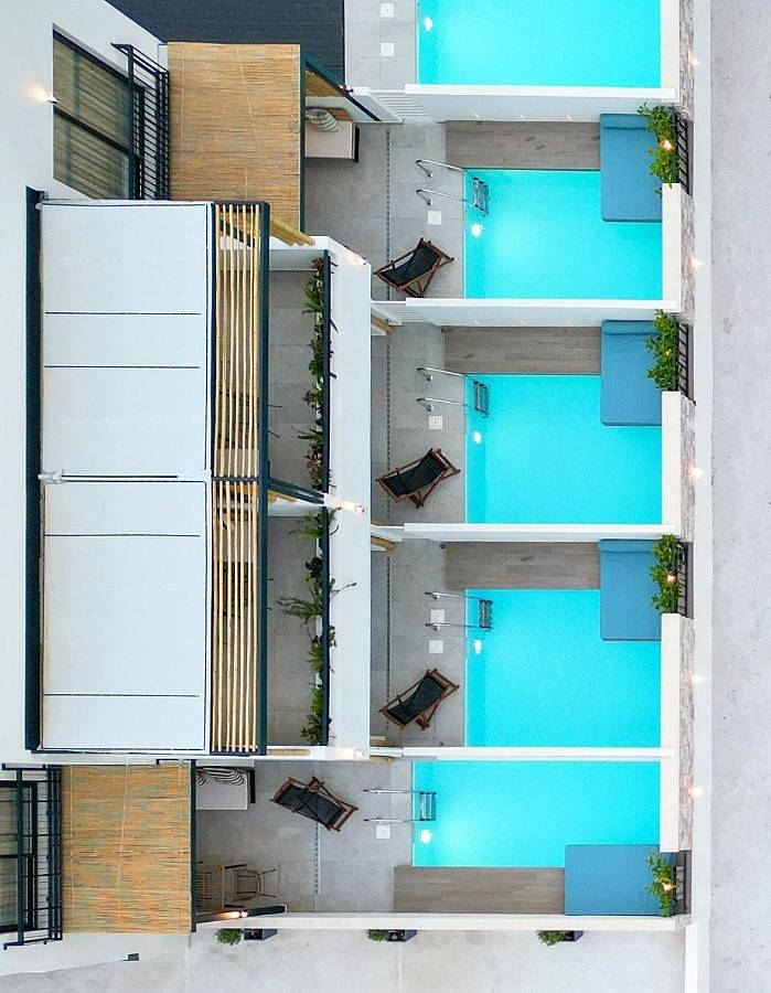 Ferienhaus für 4 Personen, mit Balkon und Terrasse sowie Pool und Ausblick