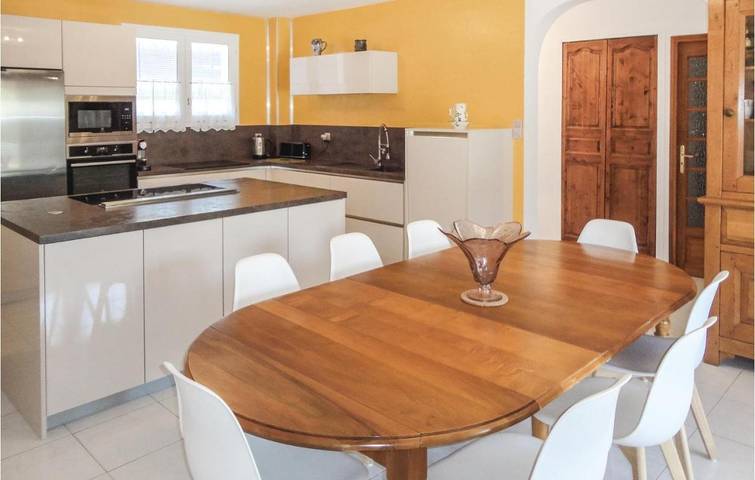 Location de vacances pour 8 personnes, avec balcon et piscine à Montblanc - 3