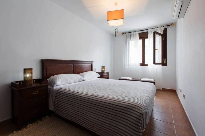 Casa rural para 3 personas, con terraza, Se admiten mascotas en Sierra Norte - 4