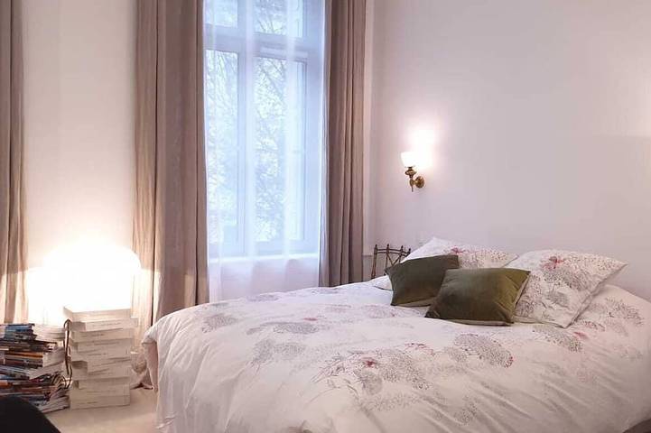 Appartement entier, Luxueux Appartement (80m2) avec Terrasse et Spa in Bergerac, Périgord Pourpre