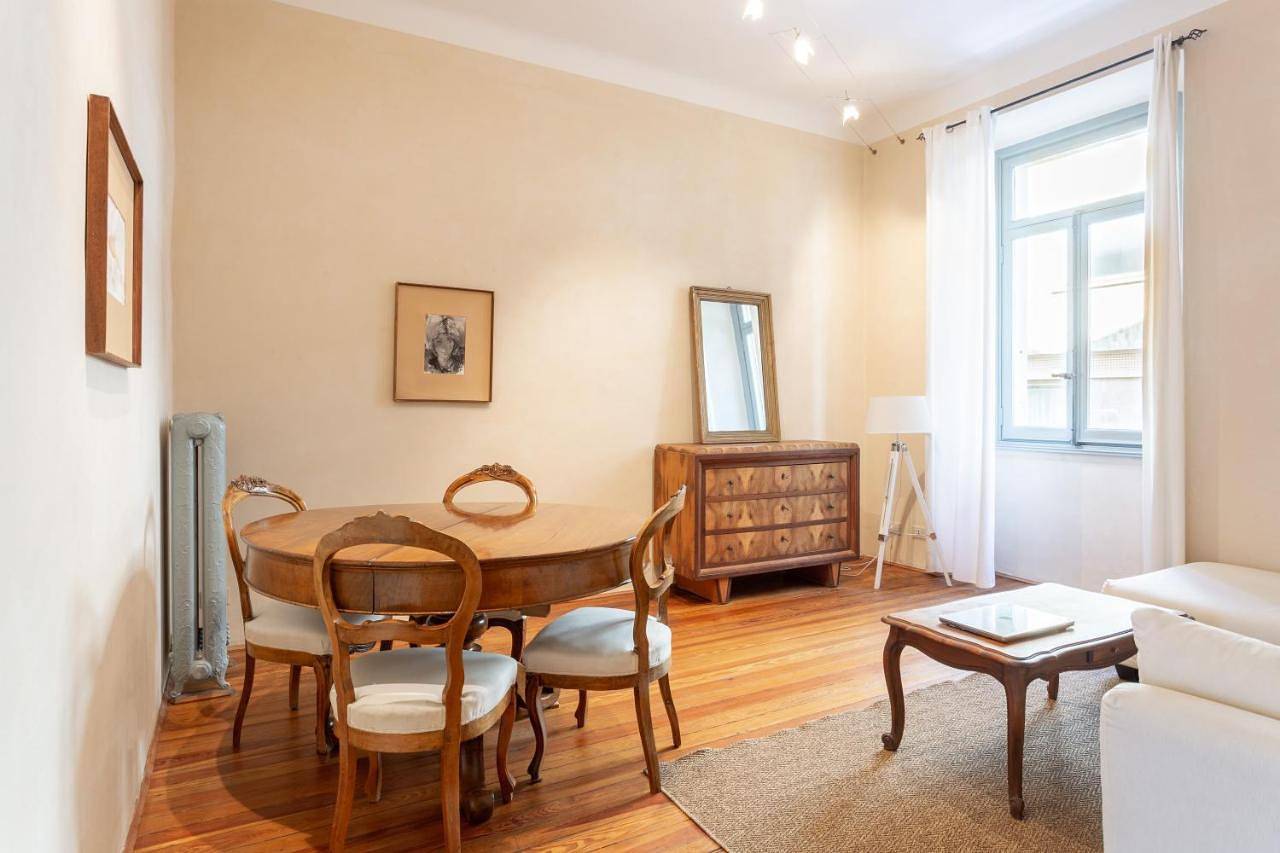 Entire apartment, Two-Bedroom Apartment in Varese, Varese Province