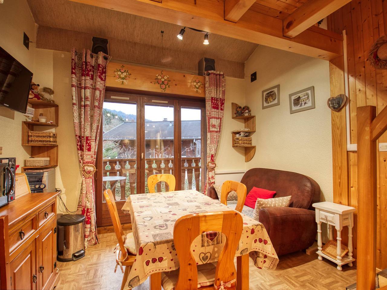 Appartement entier, Duplex cosy 4 pers. à Morillon avec parking et balcon in Station de Morillon, Grand Massif