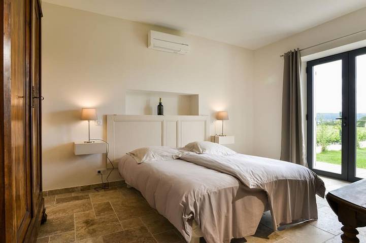 Location de vacances pour 10 personnes, avec jardin à Bagnols-sur-Cèze - 2