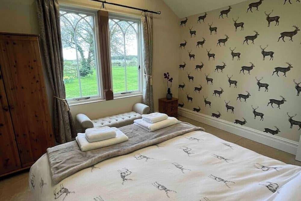 Unique, Picturesque Cottage: Peaceful Location full of Wildlife - 1 bedroom rate in Merseyside