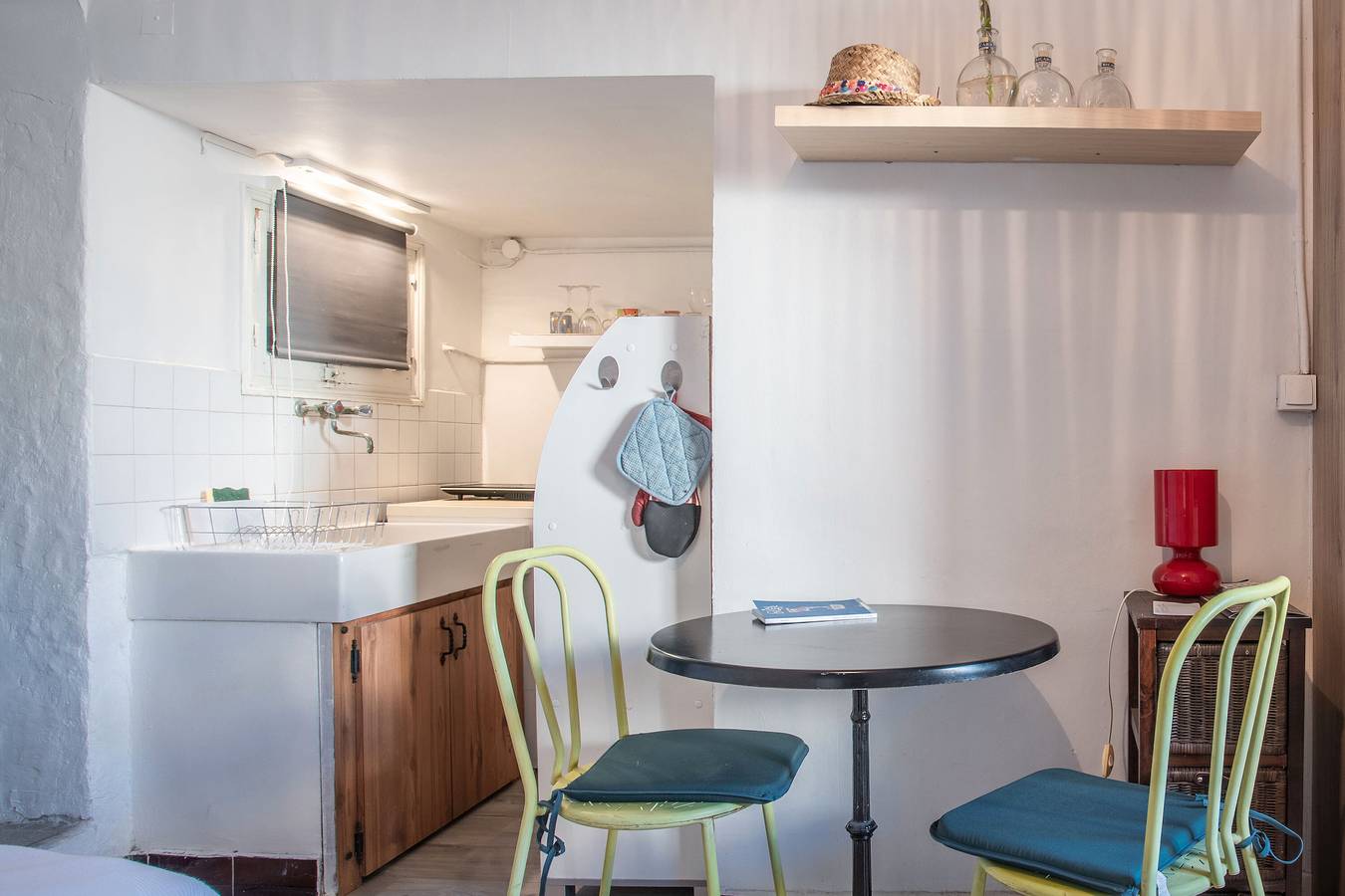 Studio entier, Studio 'Lina' avec terrasse privée et Wi-Fi in Le Lavandou, Région de Toulon