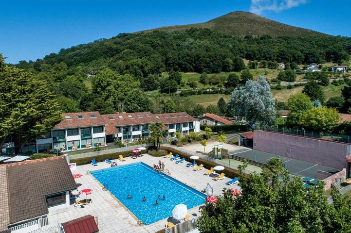 Club vacances pour 2 personnes, avec jardin et piscine au Pays basque - 2