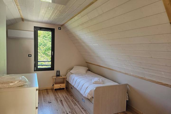 Gîte pour 24 personnes à Queyrières - 4