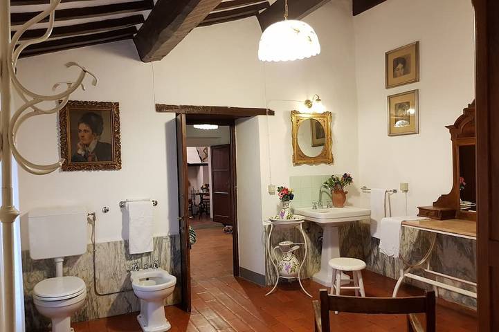 Villa in Città della Pieve. A peaceful oasis among woods and olive groves in Città della Pieve, Perugia Province