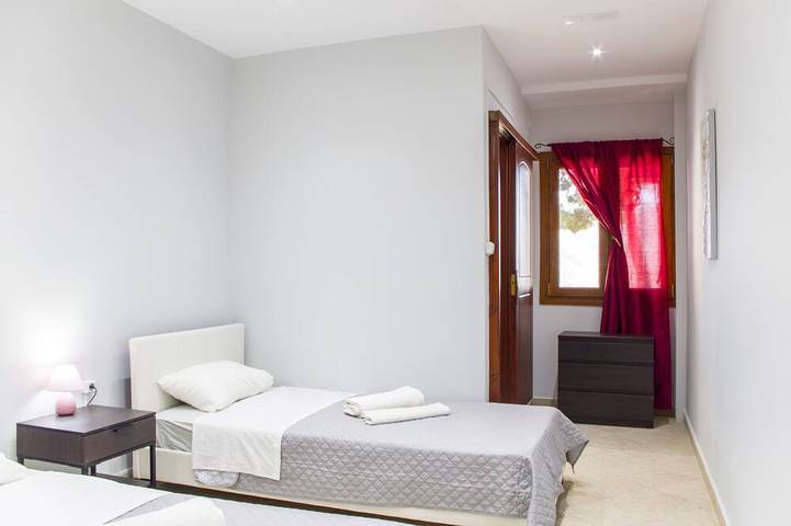 Location de vacances pour 9 personnes, avec balcon dans Panormos - 3