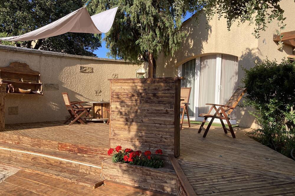 Appartement entier, Le repaire des cades in Vers-Pont-du-Gard, Région de Nîmes