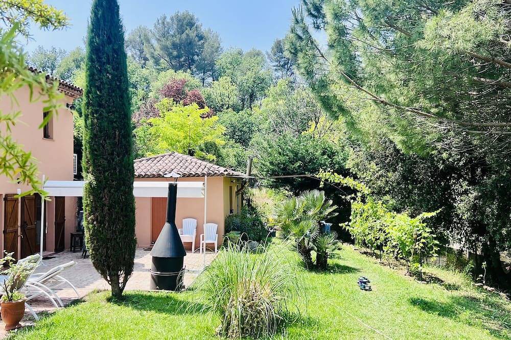 Entire apartment, Appartement Independant in Mouans-Sartoux, Cannes region