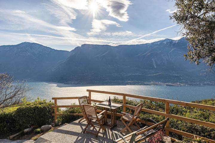 Ferienwohnung für 4 Personen, mit Balkon und Seeblick in Tremosine