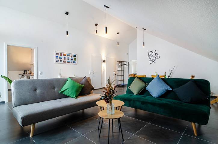 Ferienwohnung für 6 Personen, mit Balkon und Seeblick in Stockach