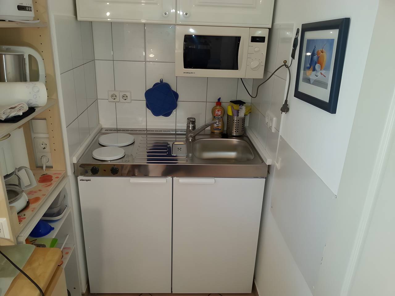 Entire apartment, Apartment '1-Zimmer' with Private Terrace, Shared Garden and Wi-Fi in Unteruhldingen, Uhldingen-Mühlhofen
