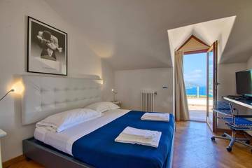 Villa for 18 People in Mazzarò, Taormina, Photo 1