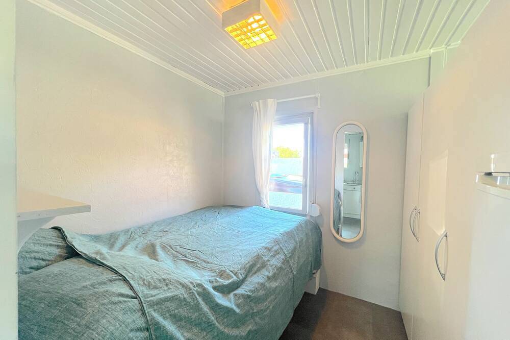 Gezellig vakantiehuisje aan het water in Geel, Antwerpen en omgeving
