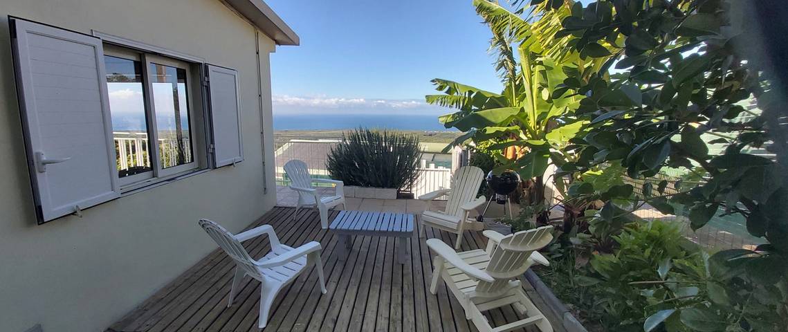 Gîte pour 4 personnes, avec terrasse et jardin à L'Étang-Salé - 2