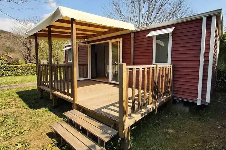 Mobil home pour 4 personnes à Flagnac