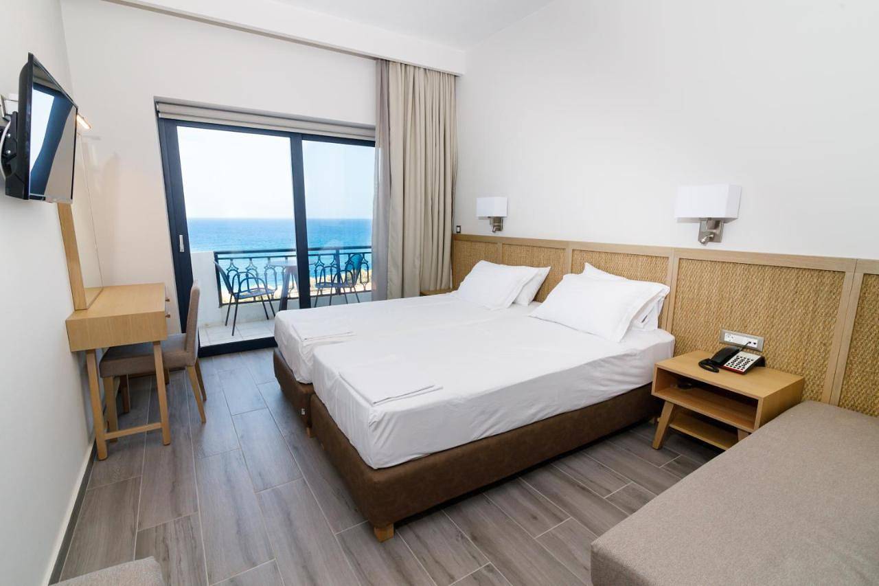 Double or Twin Room with Sea View in Kyparissia, Golf von Kyparissia
