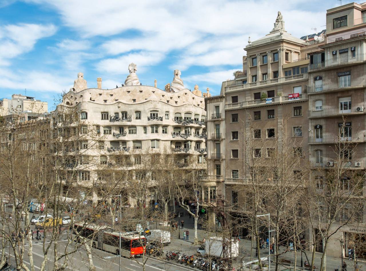 Entire apartment, Style Exclusive apartment with views to Casa Mila in Barcelona Centre, Barcelona