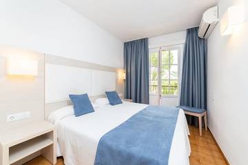 Ferienwohnung Am Strand für 5 Personen in Las Tres Velas, Calvià, Bild 2