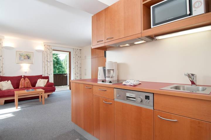 Ferienwohnung für 4 Personen, mit Balkon und Garten sowie Pool und Seeblick am Ossiacher See - 2