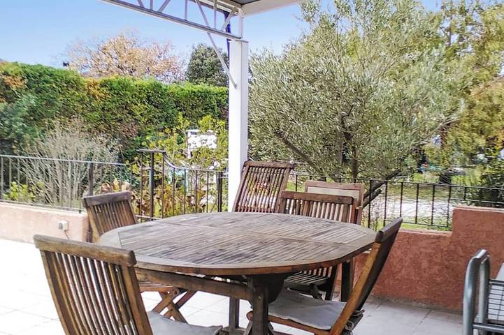 Location de vacances pour 6 personnes, avec Terrasse et Jardin à Castelnou