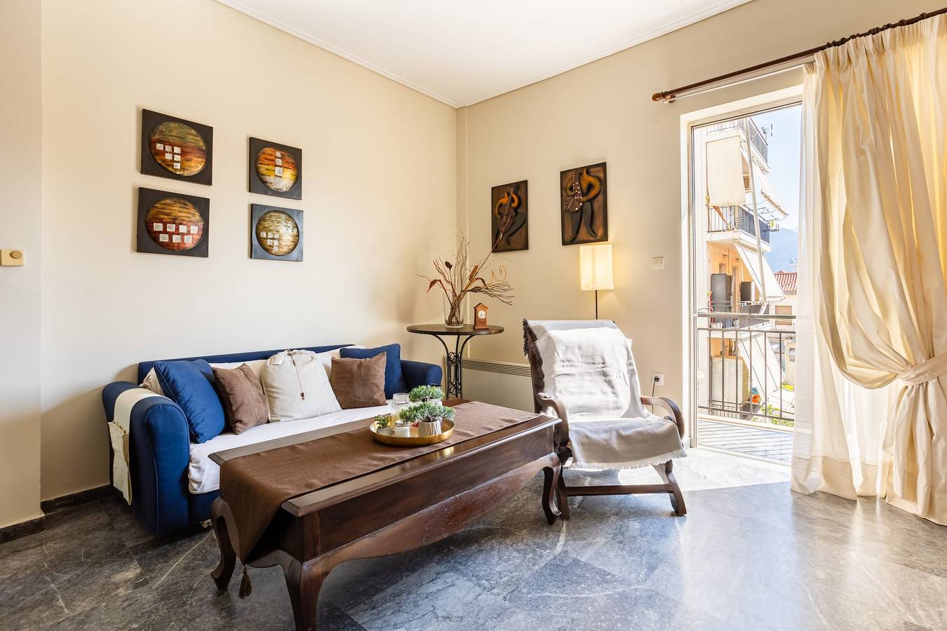 Ganze Wohnung, Ferienwohnung für 4 Personen mit Balkon/Terrasse in Kalamata, Messenien