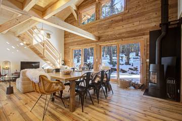 Gîte pour 10 personnes, avec jardin et terrasse à Formiguères