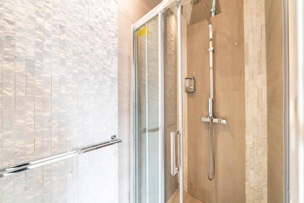 Appartement entier, One-Bedroom Apartment in Beausoleil, Côte méditerranéenne (France)