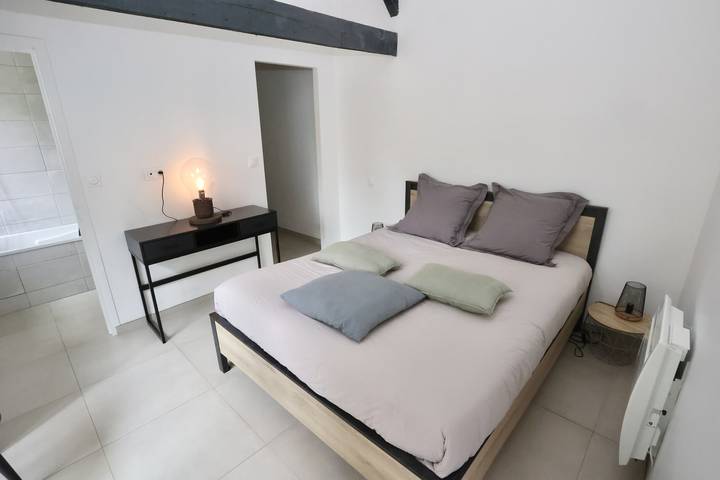 Gîte pour 4 personnes, avec terrasse et jardin, adapté aux familles à Pontivy - 2